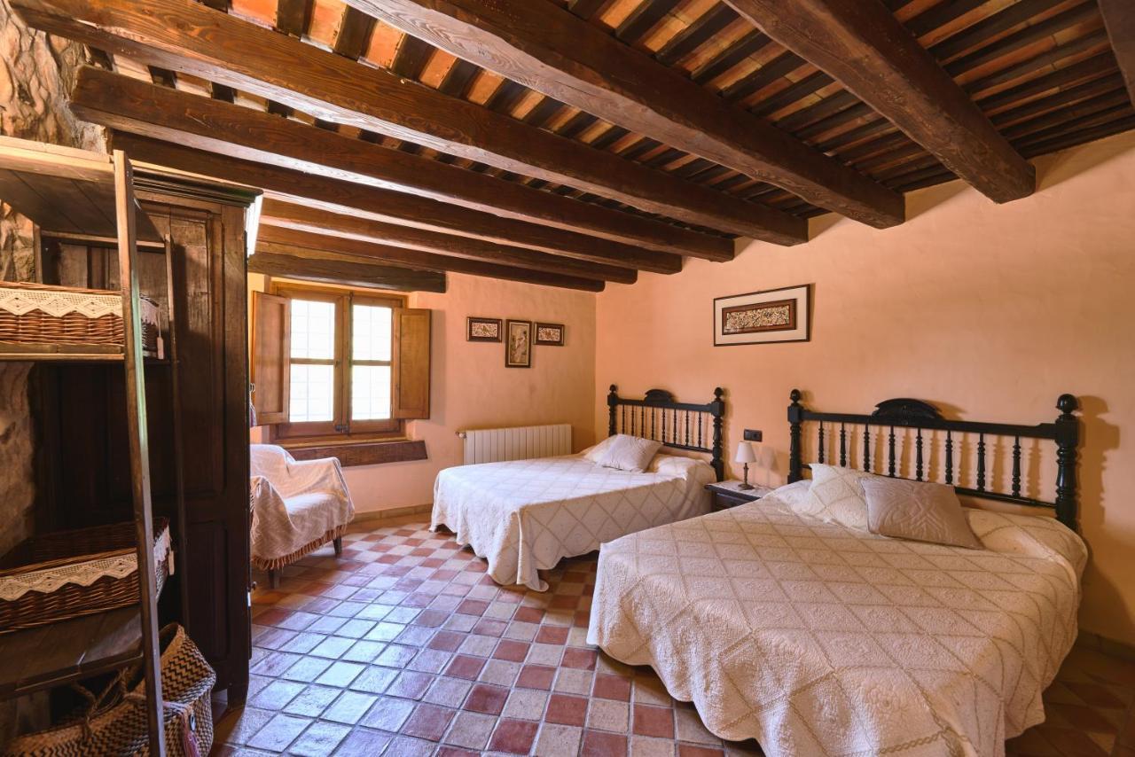 Masia Rural Can Salarichs Riudarenes Esterno foto