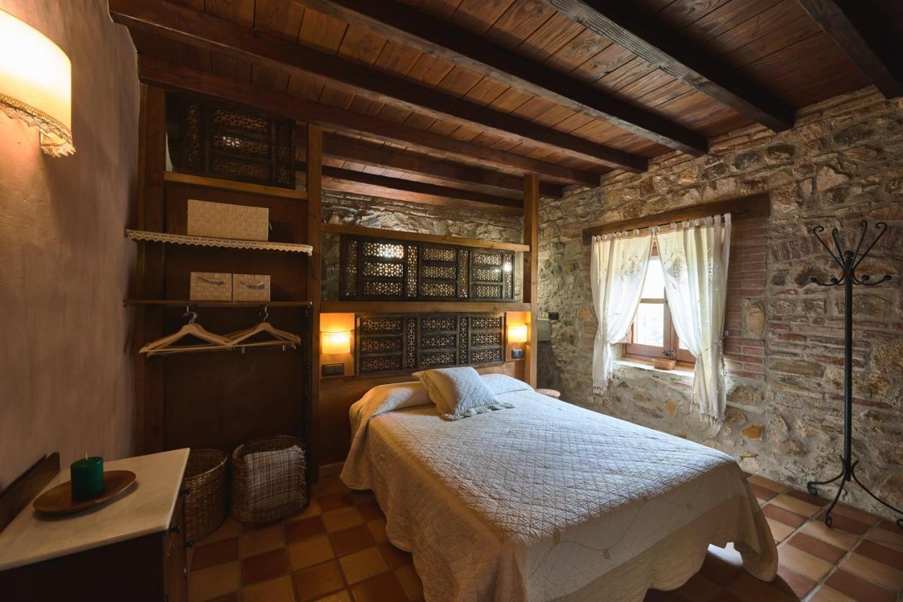 Masia Rural Can Salarichs Riudarenes Esterno foto